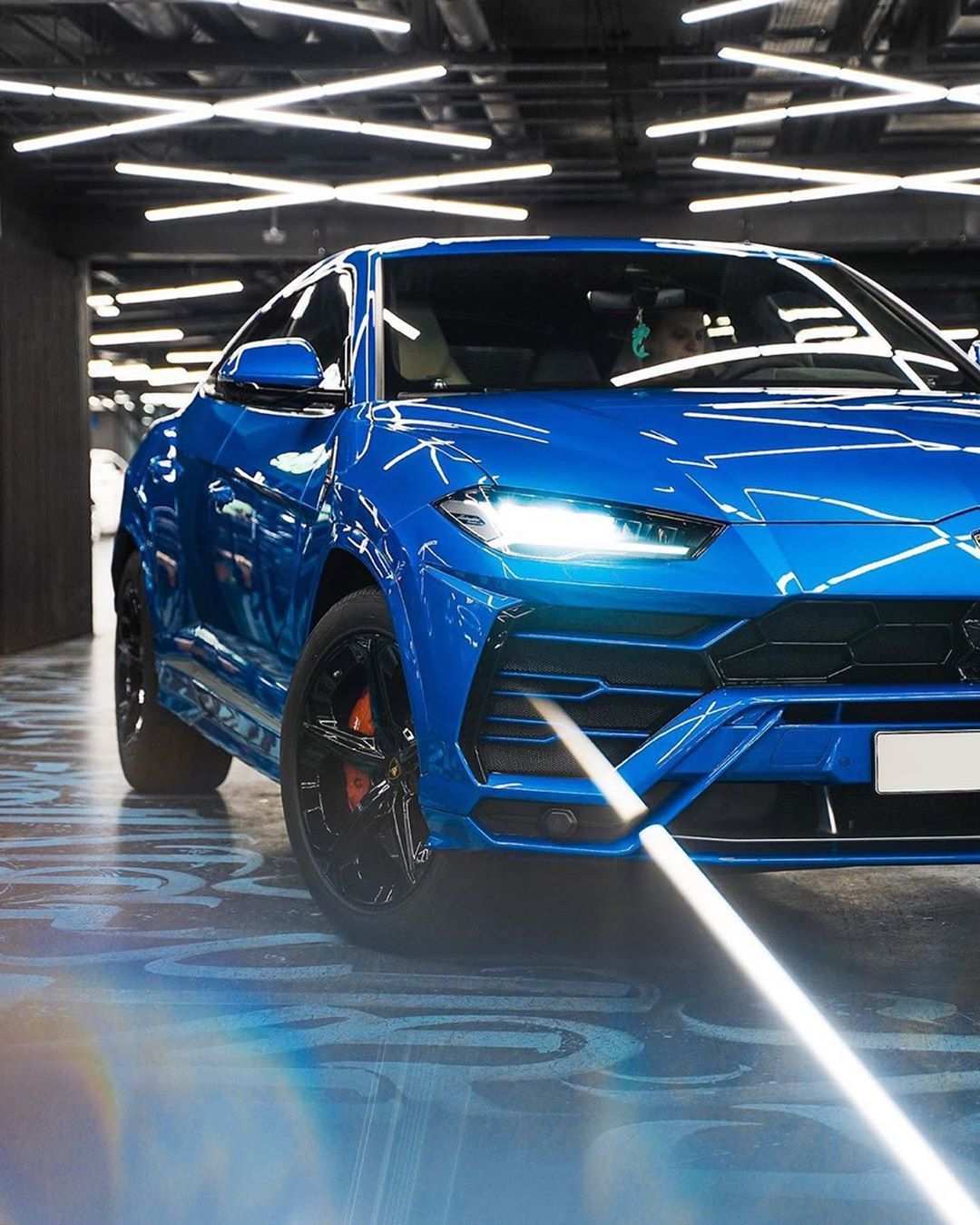 Kleurplaat Auto Lamborghini Urus